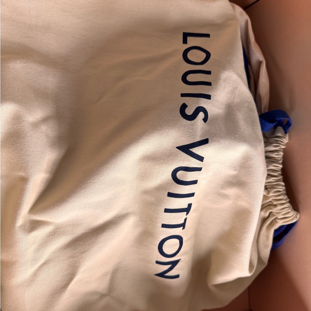 Louis Vuitton Pink Time Out Sneakers Leather Detail - Picture 7 of 10